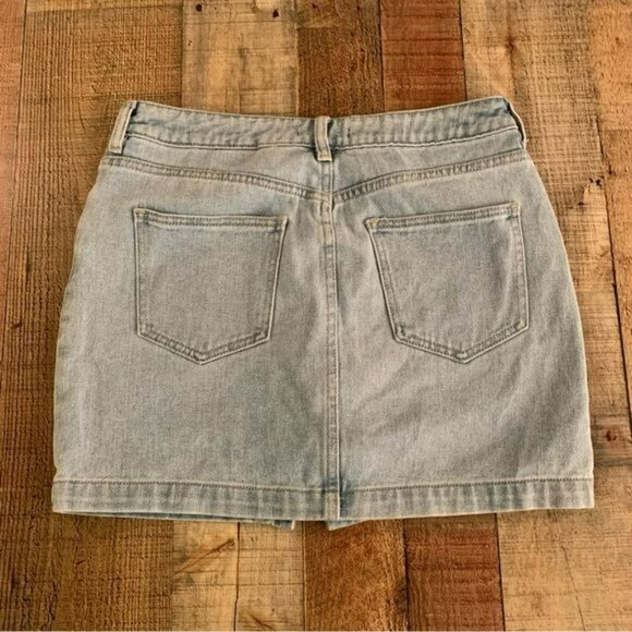 Kendall and Kylie womens size 27 light blue denim mini skirt with zipper - Picture 4 of 6
